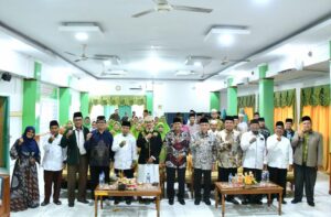 Maigus Nasir, saat menghadiri sekaligus menjadi penceramah dalam kegiatan Halal Bihalal Pengurus Cabang Nahdlatul Ulama (PCNU) Kota Padang di Aula Kantor Kementerian Agama Kota Padang, Minggu (5/4/2026).