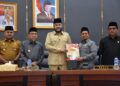DPRD  Padang Setujui LKPJ Walikota Padang Tahun 2025 Dengan Berbagai Catatan , Untuk Meningkatkan Kinerja Pemko
