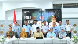 Wali Kota Padang  Fadly Amran, saat menerima audiensi Direktur Utama RSUP Dr. M. Djamil, Dovy Djanas, bersama jajaran di Kediaman Resmi Wali Kota, Senin (6/4/2026).