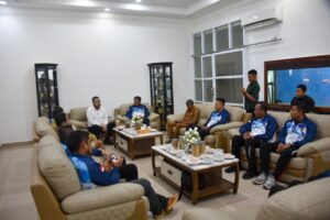 Wali Kota Padang Fadly Amran secara resmi melepas atlet karate Kota Padang yang tergabung dalam Tim FORKI Kota Padang, untuk mengikuti 15th Silent Knight International Karate Cup 2026 di Kuala Lumpur, Malaysia.