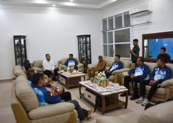 Wali Kota Padang Fadly Amran secara resmi melepas atlet karate Kota Padang yang tergabung dalam Tim FORKI Kota Padang, untuk mengikuti 15th Silent Knight International Karate Cup 2026 di Kuala Lumpur, Malaysia.