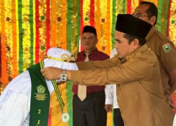 MTsN 7 Solok Cetak 30 Penghafal Al-Qur’an, Wisuda Tahfidz Berlangsung Semarak
