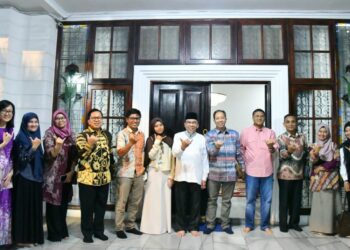 Wakil Wali Kota Padang Maigus Nasir, menyambut kedatangan delegasi Universiti Kuala Lumpur (UniKL), Malaysia, dalam jamuan makan malam di Kediaman Resmi Wakil Wali Kota, Jumat (1/5/2026).
