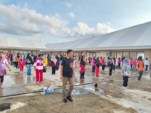 Ketua Komisi III  DPRD Kota Padang dari Fraksi Golongan Karya (Golkar) Helmi Moesim, melaksanakan kegiatan reses masa sidang III Tahun 2026  di Kelurahan Parak Gadang Timur Kecamatan Padang Timur, Minggu (4/5/2026).