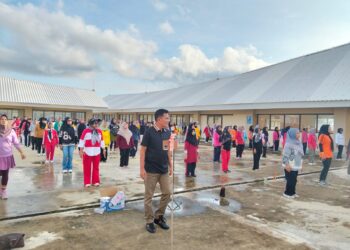 Ketua Komisi III DPRD Kota Padang dari Fraksi Golongan Karya (Golkar) Helmi Moesim, melaksanakan kegiatan reses masa sidang III Tahun 2026 di Kelurahan Parak Gadang Timur Kecamatan Padang Timur, Minggu (4/5/2026).