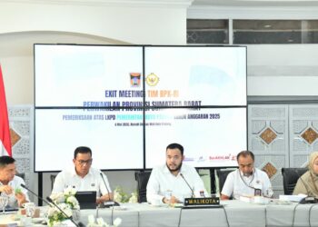 Pemerintah Kota (Pemko) Padang menggelar Exit Meeting bersama Badan Pemeriksa Keuangan (BPK) Perwakilan Sumatera Barat (Sumbar), di Gedung Putih Kediaman Resmi Wali Kota, Rabu (6/5/2026).