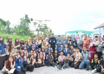 Ketua DPRD Kota Padang Muharlion, mengapresiasi langkah PT PLN (Persero) Unit Induk Distribusi Sumatera Barat yang membangun fasilitas toilet baru di enam sekolah di Kota Padang melalui program Tanggung Jawab Sosial dan Lingkungan (TJSL).