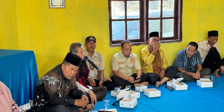 Ketua DPRD Kota Padang Muharlion, menggelar kegiatan reses masa sidang III Tahun 2026 di kawasan Padang Sarai, Kecamatan Koto Tangah, Minggu (3/5/2026).