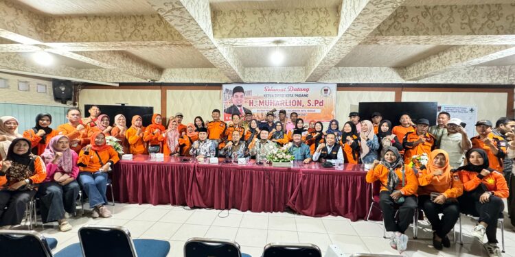 Ketua DPRD Kota Padang Muharlion, menggelar kegiatan Reses Masa Sidang III Tahun 2026 di Kantor Camat Koto Tangah, Kota Padang, Sabtu (2/5/2026).