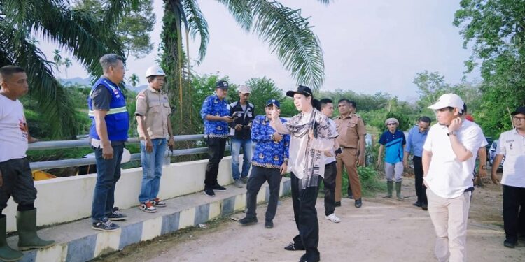 Pembangunan Jembatan Batang Mimpi Nagari Sikabu Dilanjutkan