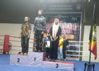 Atlet Tinju Amatir Dharmasraya Raih 1 Emas, 2 Perak dan 1 Perunggu Kejurda di Padang