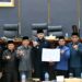 Pemerintah Kota (Pemko) Padang bersama Dewan Perwakilan Rakyat Daerah (DPRD) Kota Padang resmi, mengesahkan Peraturan Daerah (Perda) Nomor 5 Tahun 2026 tentang Penguatan Lembaga Adat dan Pelestarian Nilai Budaya Minangkabau.