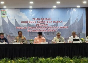 Pemprov Sumbar Gandeng Pengusaha Sawit Bahas Pajak Air Permukaan, Tekankan Tidak Ada Pungutan Ganda