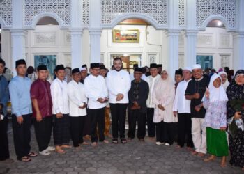 Pemerintah Kota Padang menegaskan komitmennya, untuk terus memperkuat program Smart Surau sebagai benteng moral, agama, dan pendidikan bagi generasi muda.