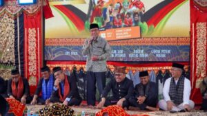 Pemerintah Kota Padang menjadikan,  budaya sebagai bagian dari strategi pembangunan daerah dengan mengintegrasikan tradisi, ekonomi kreatif, dan pengembangan gastronomi berbasis kearifan lokal. 