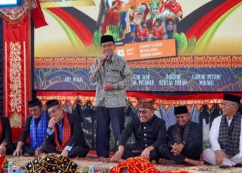 Pemerintah Kota Padang menjadikan, budaya sebagai bagian dari strategi pembangunan daerah dengan mengintegrasikan tradisi, ekonomi kreatif, dan pengembangan gastronomi berbasis kearifan lokal.