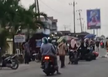 Truk Senggol Motor, Dua Mahasiswa Undhari Dharmasraya Jalani Perawatan
