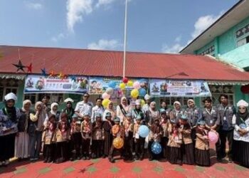 Bunda Guru PGRI Kabupaten Solok Hadiri MPLS Ramah, Motivasi Siswa Baru Beradaptasi