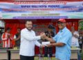 Wali Kota Padang Fadly Amran menyaksikan, semifinal Turnamen Sepak Bola PSTS Tabing U-14 Piala Wali Kota Padang, yang diadakan di lapangan Sepakbola Persatuan Sepakbola Tabing Sekitarnya (PSTS) Tabing, Kelurahan Parupuk Tabing, Kecamatan Koto Tangah, Sabtu (15/8).
