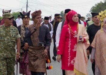 Pawai Alegoris HUT Ke-81 RI di Kabupaten Solok, Ribuan Warga Tumpah Ruah