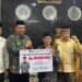 Yusri Latif Salurkan Hibah Rp100 Juta untuk Pembangunan Masjid Quba