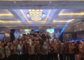 Foto bersama usai perayaan puncak dies natalis Unand ke-70 di Pangeran Beach Hotel. Senin malam, (14/9) [foto:sci/yrp)