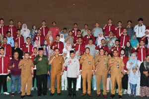 Wawako Padang Maigus Nasir Lepas 41 Mahasiswa Baru Kuliah di Politeknik Kirana