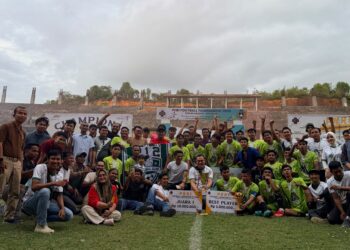 Foto bersama klub sepak bola 212 usai juarai liga PHRI 2026.[foto:ist]
