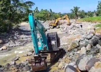 Banjir Geser Jalur Batang Guo, Respons Pemprov Sumbar: Tiga Alat Berat Langsung Dikerahkan