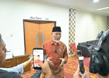 Gubernur Mahyeldi Perintahkan SPPG Palupuh Ditutup Sementara, Tunggu Hasil Investigasi