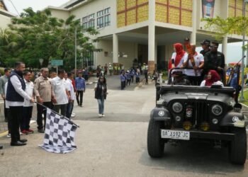 Wali Kota Padang Fadly Amran melepas atlet Kota Padang yang akan mengikuti Pekan Olahraga Provinsi (Porprov) Sumatera Barat ke-XVI, yang berlangsung dari 2 sampai dengan 14 Oktober 2026.