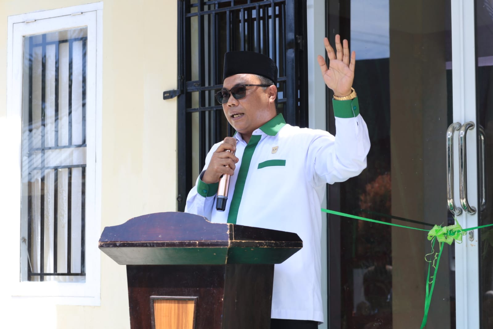 Anggota DPRD Sumbar, Donizar.[foto:ist]