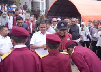 Menteri Sosial Salurkan Bantuan Penanganan Bencana ke Kabupaten Solok