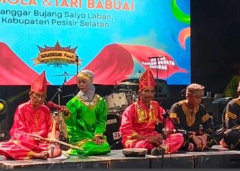 Rabab Pasisia dan Tari Buai-Buai Bertahan di Tengah Arus Musik Modern